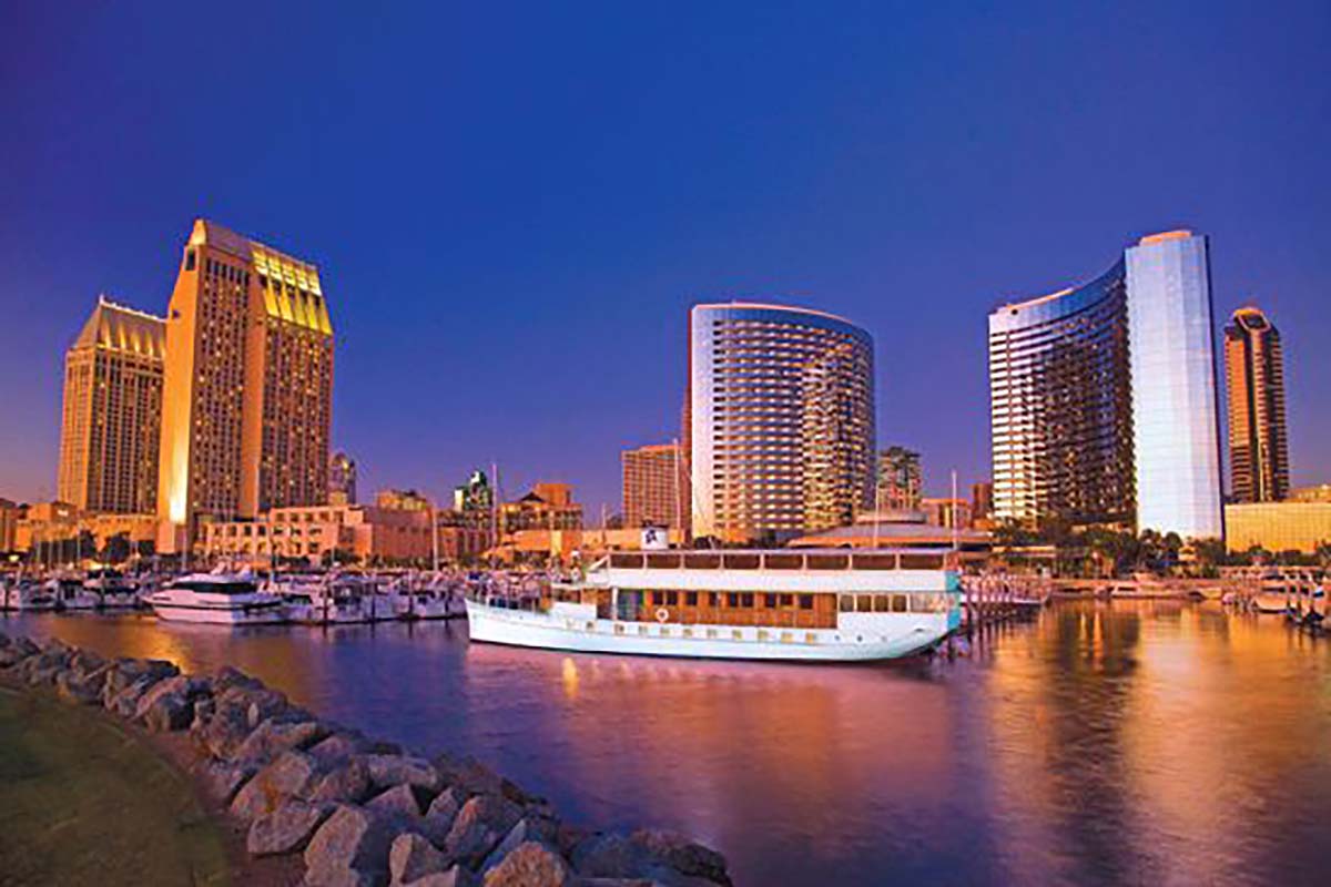 San Diego Premier Dinner Cruise
